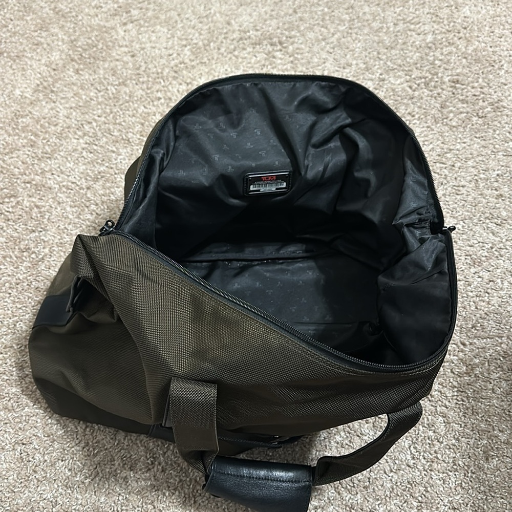 TUMI - Picture 8 of 9
